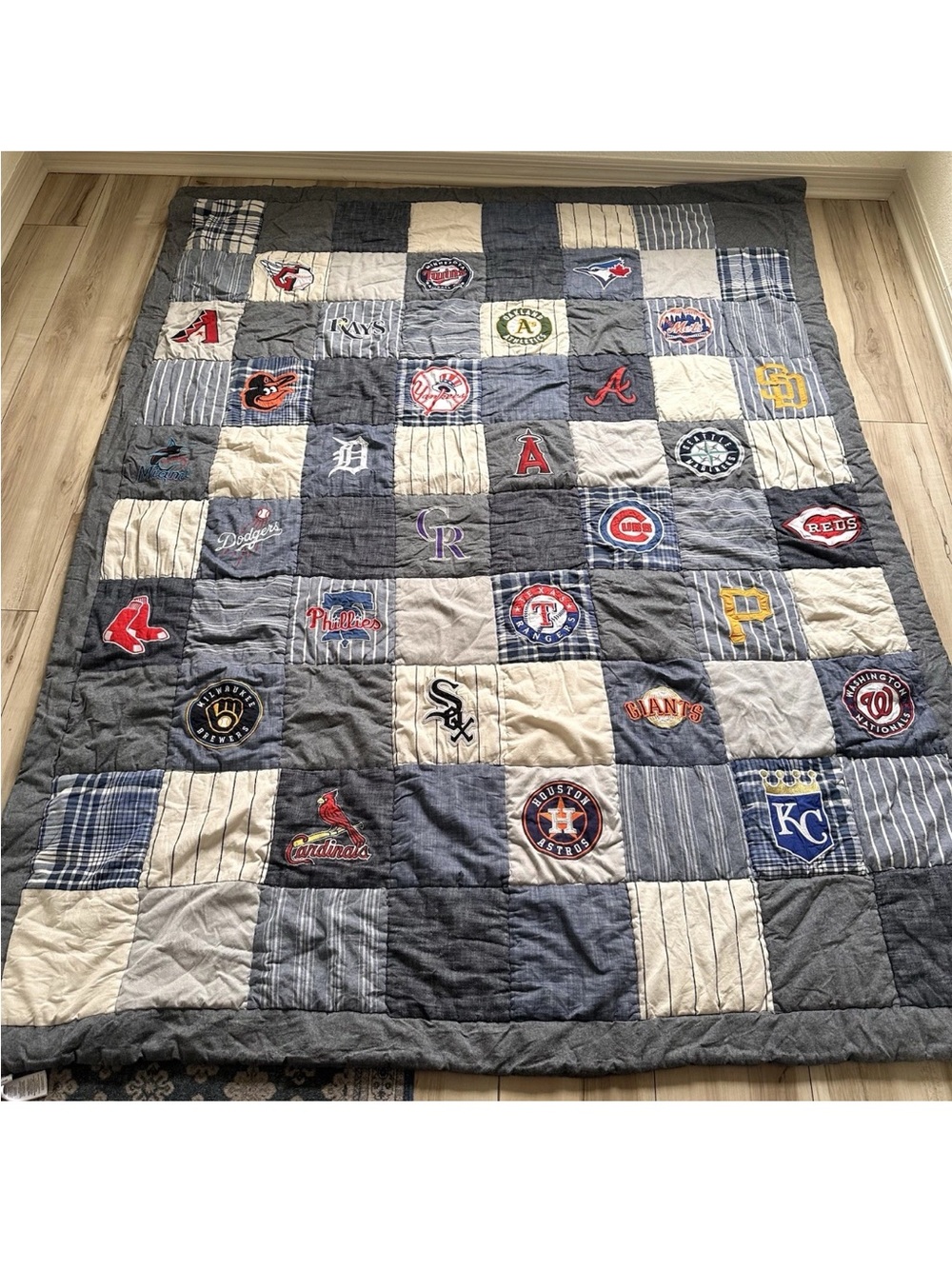 Vintage Pottery Barn Teen MLB American League Quilt, Twin Size 68 X 86 Inches